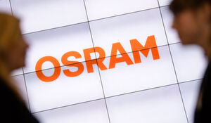 Beim angedachten Verkauf von Osram an die Investorengruppe Bain Capital regt sich seitens des größten Einzelaktionärs Widerstand. Schon seit mehreren Monaten machen Verkaufsgerüchte die Runde: Der angeschlagene Lichtkonzern ist im dritten Quartal wegen der weiterhin schwachen Automärkte sowie Umbaukosten in die Verlustzone gerutscht. Beim angedachten Verkauf von Osram an die Investorengruppe Bain Capital regt sich seitens des größten Einzelaktionärs Widerstand. Schon seit mehreren Monaten machen Verkaufsgerüchte die Runde: Der angeschlagene Lichtkonzern ist im dritten Quartal wegen der weiterhin schwachen Automärkte sowie Umbaukosten in die Verlustzone gerutscht.
