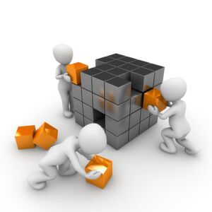 Software Engineering setzt sich aus vielen Teilbereichen zusammen. Wer die teils zusammenhängenden, teils unterschidelichen Techniken und Designmethoden kennt, ist in der Lage, von Grund auf stabile, rundum solide Software zu entwickeln. Software Engineering setzt sich aus vielen Teilbereichen zusammen. Wer die teils zusammenhängenden, teils unterschidelichen Techniken und Designmethoden kennt, ist in der Lage, von Grund auf stabile, rundum solide Software zu entwickeln.