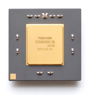 Der MIPS R4000 (im Bild: Lizenzfertigung von Toshiba) von 1991 gilt als einer der ersten 64-Bit-Prozessoren. Während die Fähigkeiten zu hoher Parallelität und dem Ansprechen von Speichermengen über 4 Gigabyte anfangs im PC-Markt wenig gefragt waren, fand die Architektur schnell ihren Platz in Servern und Workstations. Der MIPS R4000 (im Bild: Lizenzfertigung von Toshiba) von 1991 gilt als einer der ersten 64-Bit-Prozessoren. Während die Fähigkeiten zu hoher Parallelität und dem Ansprechen von Speichermengen über 4 Gigabyte anfangs im PC-Markt wenig gefragt waren, fand die Architektur schnell ihren Platz in Servern und Workstations.