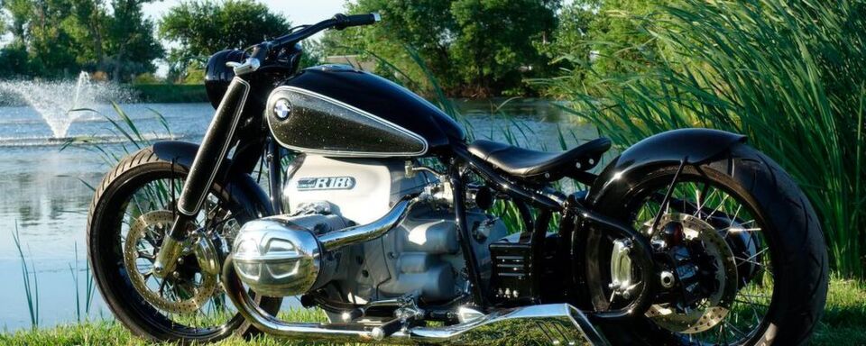 BWM ist gespannt wie die Amis – sie haben den weltgrößten Tourer- und Cruisermarkt – auf das im Entstehen begriffene Boxer-Flaggschiff R 18 reagieren werden. BWM ist gespannt wie die Amis – sie haben den weltgrößten Tourer- und Cruisermarkt – auf das im Entstehen begriffene Boxer-Flaggschiff R 18 reagieren werden.