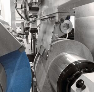 Blick in ein Danobat-System zum Spitzenlosschleifen. Insgesamt acht Schleifsysteme, teilweise mit Drehfunktion, mit diversen Zusatzfeatures wird das Unternehmen auf der EMO Hannover 2019 in Halle 11 am Stand D45 vorstellen. Drei Maschinen werden vollkommen automatisiert sein, wie es heißt. Auch eine neuartige HMI-Schnittstelle wird vorgestellt. Blick in ein Danobat-System zum Spitzenlosschleifen. Insgesamt acht Schleifsysteme, teilweise mit Drehfunktion, mit diversen Zusatzfeatures wird das Unternehmen auf der EMO Hannover 2019 in Halle 11 am Stand D45 vorstellen. Drei Maschinen werden vollkommen automatisiert sein, wie es heißt. Auch eine neuartige HMI-Schnittstelle wird vorgestellt.