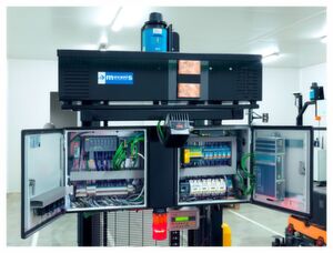 Um die Daten und Signale der verbauten Kameras und Scanner optimal zu verarbeiten, sind die AGV mit Industrial-PC-(IPC-), Steuerungs- und Kommunikationstechnik von Siemens ausgestattet. Um die Daten und Signale der verbauten Kameras und Scanner optimal zu verarbeiten, sind die AGV mit Industrial-PC-(IPC-), Steuerungs- und Kommunikationstechnik von Siemens ausgestattet.