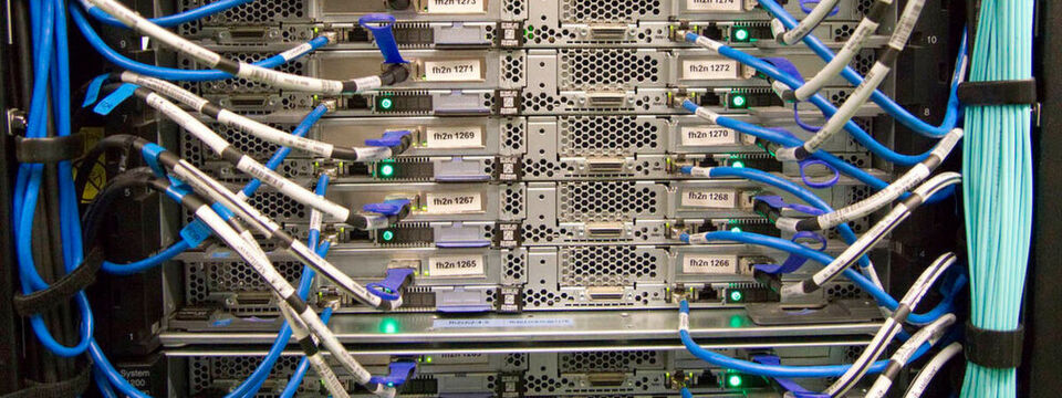 Unter „Strato Business Solutions“ bietet Strato seinen Bestandskunden zugleich ein individuelles Managed Hosting an. Unter „Strato Business Solutions“ bietet Strato seinen Bestandskunden zugleich ein individuelles Managed Hosting an.