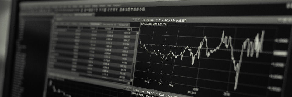 Monitoring-Lösungen müssen mit Änderungen Schritt halten und neue Prozesse oder Dienste automatisch erkennen. Monitoring-Lösungen müssen mit Änderungen Schritt halten und neue Prozesse oder Dienste automatisch erkennen.