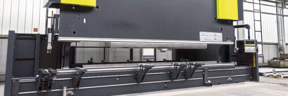 Die H-Brake 800T ist mit einem energiesparenden Start-Stopp-System ausgestattet, einem Sicherheitslichtvorhang und einer Lichtstrahlsicherung. Die H-Brake 800T ist mit einem energiesparenden Start-Stopp-System ausgestattet, einem Sicherheitslichtvorhang und einer Lichtstrahlsicherung.