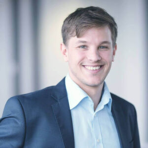 Erik Auer ist Gründer und CEO des Consulting-Hauses Whizus, das Unternehmen von DevOps Engineers vom Development Ihrer Applikation, über die Automatisierung sämtlicher Development- und Deployment-Prozesse bis hin zum Aufbau einer skalierbaren Cloud-Infrastruktur unterstützt. Erik Auer ist Gründer und CEO des Consulting-Hauses Whizus, das Unternehmen von DevOps Engineers vom Development Ihrer Applikation, über die Automatisierung sämtlicher Development- und Deployment-Prozesse bis hin zum Aufbau einer skalierbaren Cloud-Infrastruktur unterstützt.