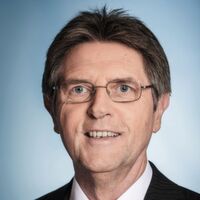 Staatssekretär Klaus Vitt fordert dazu auf, das OZG-Engagement bei allen Beteiligten noch einmal zu erhöhen Staatssekretär Klaus Vitt fordert dazu auf, das OZG-Engagement bei allen Beteiligten noch einmal zu erhöhen