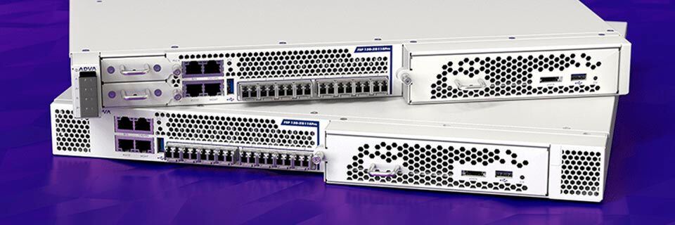 Die FSP 150-XG118Pro unterstützt den Ausbau von 5G auf bestehender LTE-Infrastruktur. Die FSP 150-XG118Pro unterstützt den Ausbau von 5G auf bestehender LTE-Infrastruktur.