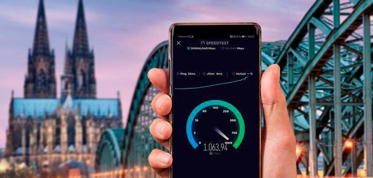 Mit dem Start der IFA schaltet die Telekom die ersten 12 5G Antennen in Köln scharf. Bis Ende des Jahres sollen rund 90 5G-Antennen in der Domstadt funken. Mit dem Start der IFA schaltet die Telekom die ersten 12 5G Antennen in Köln scharf. Bis Ende des Jahres sollen rund 90 5G-Antennen in der Domstadt funken.
