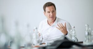 „In unserer Fab in Kulim/Malaysia produzieren wir auf Sicht. Hier sind noch Kapazitäten frei.“ „In unserer Fab in Kulim/Malaysia produzieren wir auf Sicht. Hier sind noch Kapazitäten frei.“