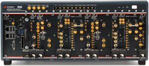 Bild 1: Ein zweikanaliger phasenkohärenter 44-GHz-Vektor-Signalgenerator mit einer Modulationsbandbreite von 2 GHz in einem PXI-Gehäuse. Bild 1: Ein zweikanaliger phasenkohärenter 44-GHz-Vektor-Signalgenerator mit einer Modulationsbandbreite von 2 GHz in einem PXI-Gehäuse.