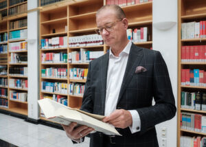 Raum für Zwischentöne: Ein Interview mit einem Professor zu juristischen Fragen von Industrie 4.0 hätte früher kaum Platz gefunden. Jetzt gibt es dafür den Ingenuity-Blog. Raum für Zwischentöne: Ein Interview mit einem Professor zu juristischen Fragen von Industrie 4.0 hätte früher kaum Platz gefunden. Jetzt gibt es dafür den Ingenuity-Blog.