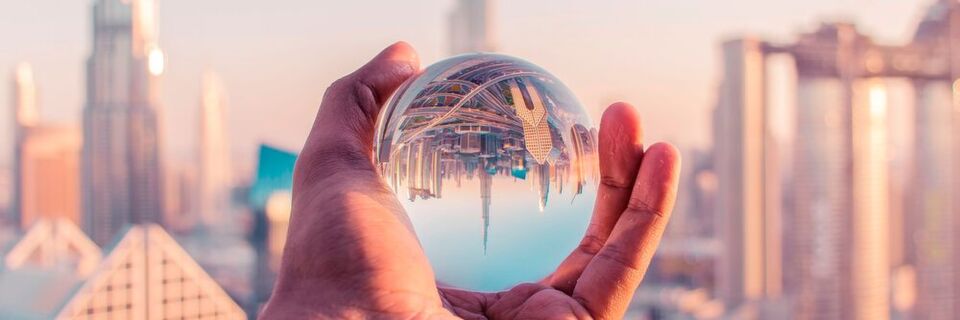 Planung und Forecasting machen einen großen Anteil des Arbeitsalltags eines Vertrieblers aus. Künstliche Intelligenz kann dabei unterstützen. Planung und Forecasting machen einen großen Anteil des Arbeitsalltags eines Vertrieblers aus. Künstliche Intelligenz kann dabei unterstützen.