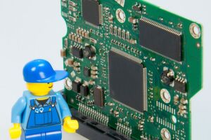 Module mit Antennen: Für Design und Validierung von Komponenten mit integrierten Antennen (Antenna in Package) geht Keysight mit Advanced Semiconductor eine Kooperation ein (Symbolbild). Module mit Antennen: Für Design und Validierung von Komponenten mit integrierten Antennen (Antenna in Package) geht Keysight mit Advanced Semiconductor eine Kooperation ein (Symbolbild).