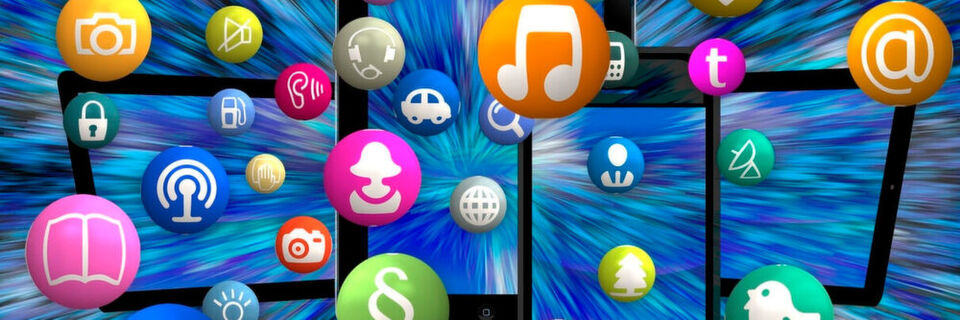 Ob und in welcher Form man eine App geräte- und plattformübergreifend bereitstellt, hängt vo verschiednen Faktoren ab. Ob und in welcher Form man eine App geräte- und plattformübergreifend bereitstellt, hängt vo verschiednen Faktoren ab.