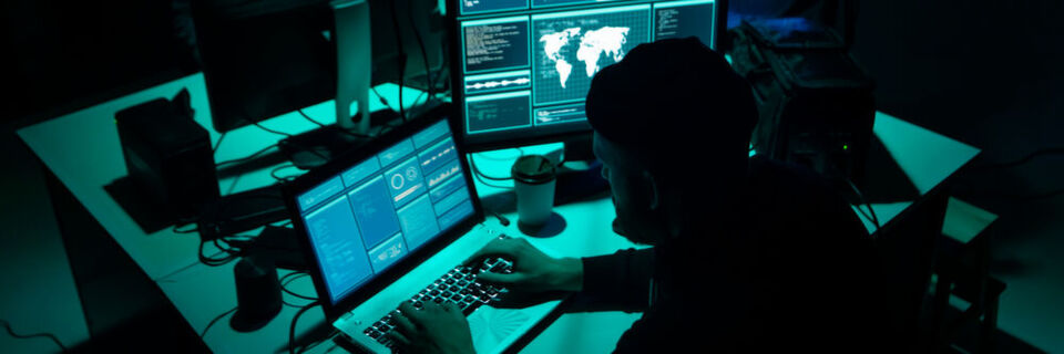 Deutsche Ermittler haben erstmals einen großen Server-Anbieter für illegale Geschäfte im Darknet ausgehoben. Deutsche Ermittler haben erstmals einen großen Server-Anbieter für illegale Geschäfte im Darknet ausgehoben.