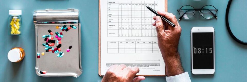Das Internet of Things kann auch im Gesundheitssektor für Effizienz und Transparenz sorgen – doch der Einsatz entsprechender Technologien birgt auch Risiken. Das Internet of Things kann auch im Gesundheitssektor für Effizienz und Transparenz sorgen – doch der Einsatz entsprechender Technologien birgt auch Risiken.