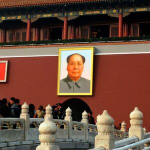 KI-Revolution statt Kulturrevolution: Der Aufbau eines KI-Ökosystems in der chinesischen Industrie ist aber schwieriger als gedacht. Hier haben die USA einen gewissen Startvorteil. KI-Revolution statt Kulturrevolution: Der Aufbau eines KI-Ökosystems in der chinesischen Industrie ist aber schwieriger als gedacht. Hier haben die USA einen gewissen Startvorteil.