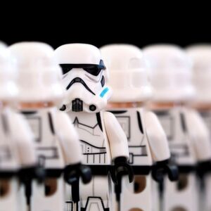 Die abgegrenzten Serviceeinheiten in einer Microservices-Architektur müssen richtig interagieren und aufeinander abgestimmt werden. Die abgegrenzten Serviceeinheiten in einer Microservices-Architektur müssen richtig interagieren und aufeinander abgestimmt werden.
