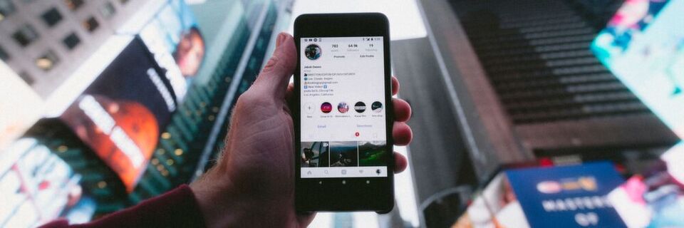 Um eine erfolgreiche Kommunikationsstrategie zu entwickeln, müssen Markenverantwortliche verstehen, welche Vor- und Nachteile Kommunikations-Apps haben. Um eine erfolgreiche Kommunikationsstrategie zu entwickeln, müssen Markenverantwortliche verstehen, welche Vor- und Nachteile Kommunikations-Apps haben.