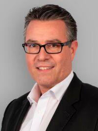 Axians-Chef Jacques Diaz sieht den Dienstleister als „360-Grad-Digitalisierungspartner“ seiner Kunden. Axians-Chef Jacques Diaz sieht den Dienstleister als „360-Grad-Digitalisierungspartner“ seiner Kunden.