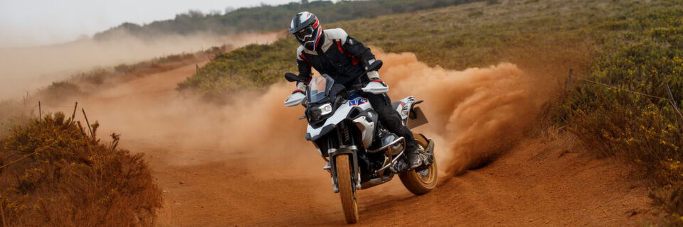 Die BMW R 1250 GS ist weiterhin unangefochten auf Platz eins der Neuzulassungen der Krafträder. Die BMW R 1250 GS ist weiterhin unangefochten auf Platz eins der Neuzulassungen der Krafträder.