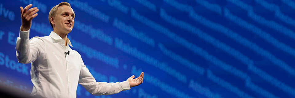 Das intelligente Unternehmen hat Jürgen Müller, Chief Technology Officer und Mitglied des Vorstands der SAP SE, in seiner Keynote auf der SAP-Hausmesse TechEd in Barcelona als Leitbild ausgerufen. Eine wichtige Komponente dabei ist die Verbindung der Bereiche Operations (Betrieb) und Experience (Kundenerfahrung). Das intelligente Unternehmen hat Jürgen Müller, Chief Technology Officer und Mitglied des Vorstands der SAP SE, in seiner Keynote auf der SAP-Hausmesse TechEd in Barcelona als Leitbild ausgerufen. Eine wichtige Komponente dabei ist die Verbindung der Bereiche Operations (Betrieb) und Experience (Kundenerfahrung).