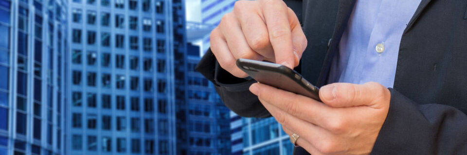Die neue Welt der Business-Mobilität stellt Unternehmen vor die Herausforderung, geschäftskritische Daten wirksam vor Diebstahl und Missbrauch zu schützen. Die neue Welt der Business-Mobilität stellt Unternehmen vor die Herausforderung, geschäftskritische Daten wirksam vor Diebstahl und Missbrauch zu schützen.