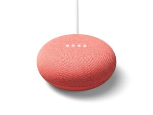 Google Home Mini gibt es unter anderem in der Farbe „Koralle“. Google Home Mini gibt es unter anderem in der Farbe „Koralle“.