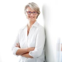 Die Bundesministerin für Bildung und Forschung, Anja Karliczek, verweist darauf, dass die Mittel des DigitalPakts vor allem für die Schaffung einer tragfähigen Infrastruktur in den Schulen genutzt werden sollen Die Bundesministerin für Bildung und Forschung, Anja Karliczek, verweist darauf, dass die Mittel des DigitalPakts vor allem für die Schaffung einer tragfähigen Infrastruktur in den Schulen genutzt werden sollen