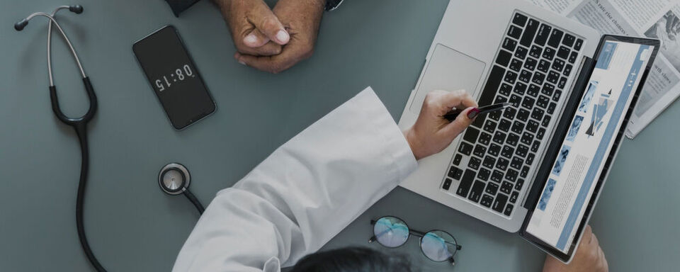 Die BSI-KRITIS-Verordnung betrifft zahlreiche Kliniken in Deutschland: Zwei Jahre hatten Verantwortliche Zeit, die erforderlichen Sicherheitsstandards nachzuweisen. Doch es herrscht weiterhin Nachholbedarf. Die BSI-KRITIS-Verordnung betrifft zahlreiche Kliniken in Deutschland: Zwei Jahre hatten Verantwortliche Zeit, die erforderlichen Sicherheitsstandards nachzuweisen. Doch es herrscht weiterhin Nachholbedarf.