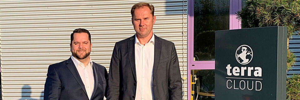 René Hofmann (l.), Senior Manager bei Securepoint, und Martin Klein, Geschäftsführer Terra Cloud, ist an einem flexiblen und einfachen MSP-Modell gelegen. René Hofmann (l.), Senior Manager bei Securepoint, und Martin Klein, Geschäftsführer Terra Cloud, ist an einem flexiblen und einfachen MSP-Modell gelegen.