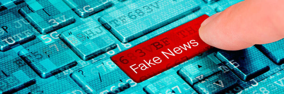 Laut EU-Kommission müssen Online-Plattformen stärker mit unabhängigen Organisationen, Forschern und Faktenprüfern zusammenarbeiten Laut EU-Kommission müssen Online-Plattformen stärker mit unabhängigen Organisationen, Forschern und Faktenprüfern zusammenarbeiten