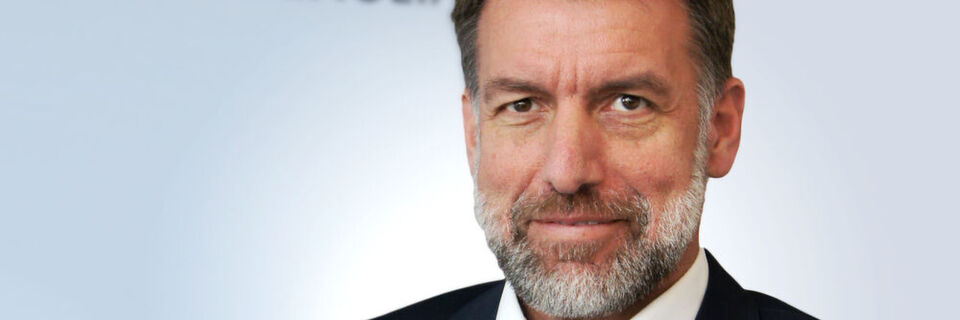 Joerg Hartmann übernimmt bei Konica Minolta Business Solutions die Nachfolge von Johannes Bischof. Joerg Hartmann übernimmt bei Konica Minolta Business Solutions die Nachfolge von Johannes Bischof.
