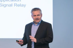 Halbleiter-Relais: Vor- und Nachteile von MOSFET-Relais im Vergleich zu elektromechanischen Relais mit Sebastian Holzinger (Panasonic). Halbleiter-Relais: Vor- und Nachteile von MOSFET-Relais im Vergleich zu elektromechanischen Relais mit Sebastian Holzinger (Panasonic).