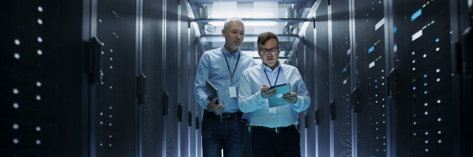 Intel® Optane™ DC Persistent Memory stellt eine völlig neue Möglichkeit dar, Daten für anspruchsvolle Workloads wie die SAP-HANA-Plattform zu verwalten. Intel® Optane™ DC Persistent Memory stellt eine völlig neue Möglichkeit dar, Daten für anspruchsvolle Workloads wie die SAP-HANA-Plattform zu verwalten.