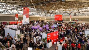 Besucher der NextStep konnten in einer großen separaten Messehalle die Stände der OutSystems-Partner. Besucher der NextStep konnten in einer großen separaten Messehalle die Stände der OutSystems-Partner.