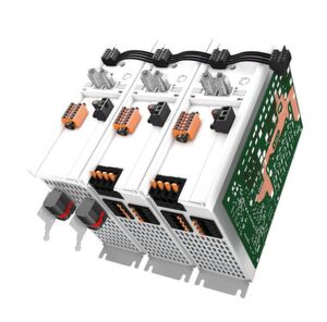 Herkömmliche Installationen eines DC-Zwischenkreises über Kabel und Anschlussklemmen oder Steckverbinder Herkömmliche Installationen eines DC-Zwischenkreises über Kabel und Anschlussklemmen oder Steckverbinder