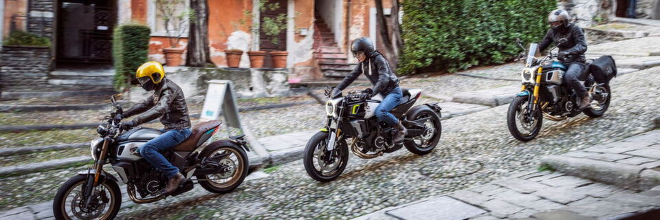 CFMoto bringt die neue 700CL-X in drei Varianten Heritage, Sport und Adventure. CFMoto bringt die neue 700CL-X in drei Varianten Heritage, Sport und Adventure.
