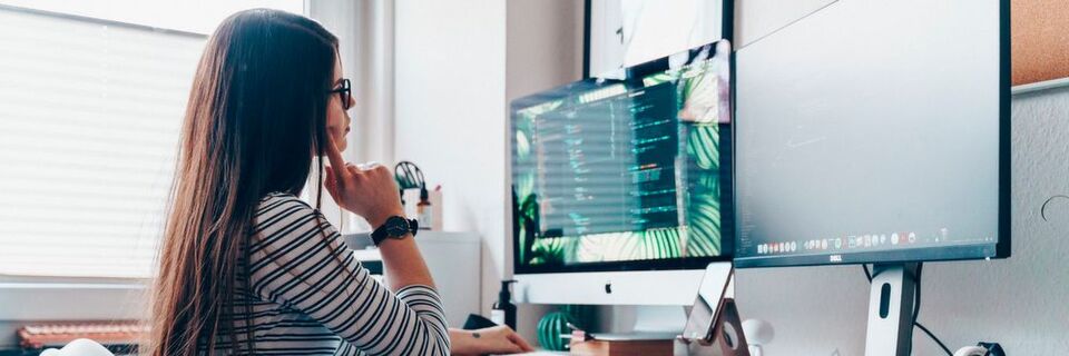 Noch immer unterrepräsentiert: Entwicklerinnen finden sich auch in deutschen Unternehmen recht selten. Noch immer unterrepräsentiert: Entwicklerinnen finden sich auch in deutschen Unternehmen recht selten.