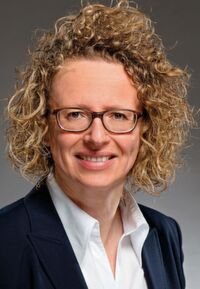 Simone Blome-Schwitzki, Chief Customer Officer bei Also Deutschland, lässt die Zufriedenheit der Partner scannen. Simone Blome-Schwitzki, Chief Customer Officer bei Also Deutschland, lässt die Zufriedenheit der Partner scannen.