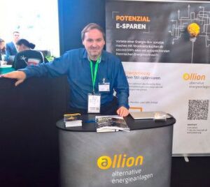 Axel Allion, Geschäftsführer der Allion Alternative Energieanlagen, macht RZ-Betreibern die Eigenstromerzeugung mittels BHKW schmackhaft Axel Allion, Geschäftsführer der Allion Alternative Energieanlagen, macht RZ-Betreibern die Eigenstromerzeugung mittels BHKW schmackhaft