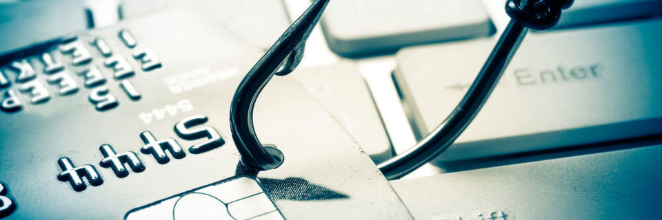 Unter Phishing wird die Beschaffung persönlicher Daten anderer Personen mittels gefälschten E-Mails oder Websites verstanden. Unter Phishing wird die Beschaffung persönlicher Daten anderer Personen mittels gefälschten E-Mails oder Websites verstanden.