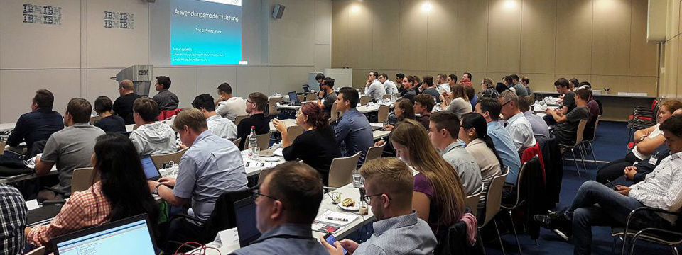 Mit 88 registrierten Teilnehmern war das „AMC Summercamp 2019“ in Böblingen gut besucht. Mehr als 70 Studenten, Fachinformatiker und Young Professionals kamen. Mit 88 registrierten Teilnehmern war das „AMC Summercamp 2019“ in Böblingen gut besucht. Mehr als 70 Studenten, Fachinformatiker und Young Professionals kamen.