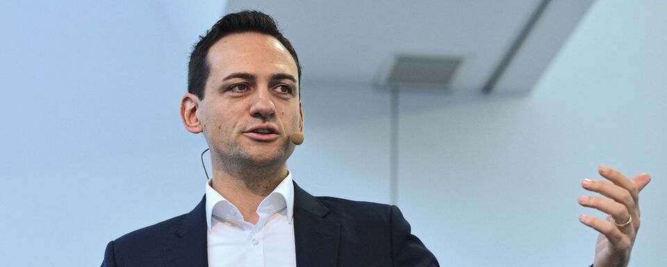Daniele Moranelli, Leiter Captive Business Development bei Santander, will den Händlern helfen, Zeit und vor allem Ressourcen zu sparen. Daniele Moranelli, Leiter Captive Business Development bei Santander, will den Händlern helfen, Zeit und vor allem Ressourcen zu sparen.