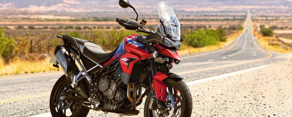 Im Februar ersetzt Triumph die Tiger 800 durch die neue Tiger 900. Hier die Version GT Pro. Im Februar ersetzt Triumph die Tiger 800 durch die neue Tiger 900. Hier die Version GT Pro.