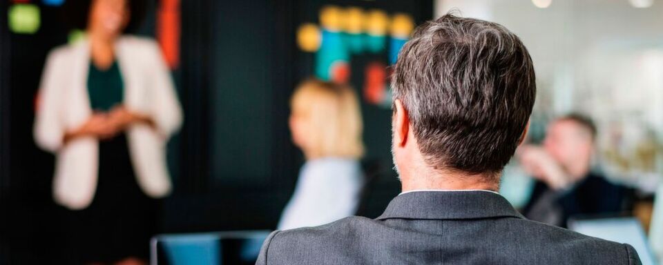 Sollen IT-affine Mitarbeiter aus anderen Abteilungen bei der App-Entwicklung mitwirken, kommt man um Security-Awareness-Trainings nicht herum. Sollen IT-affine Mitarbeiter aus anderen Abteilungen bei der App-Entwicklung mitwirken, kommt man um Security-Awareness-Trainings nicht herum.