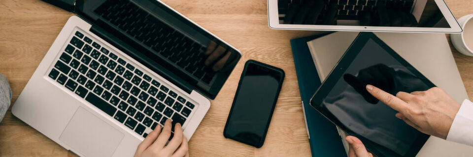 Um mobil arbeiten zu können, benötigt man den passenden Mobilfunktarif. Um mobil arbeiten zu können, benötigt man den passenden Mobilfunktarif.