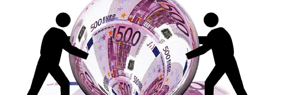 Auch deutsche Unternehmen werden in den nächsten fünf Jahren richtig viel Geld in die Hand nehmen müssen, um ihre Hybrid und Multi Cloud-Architekturen auszubauen. Auch deutsche Unternehmen werden in den nächsten fünf Jahren richtig viel Geld in die Hand nehmen müssen, um ihre Hybrid und Multi Cloud-Architekturen auszubauen.