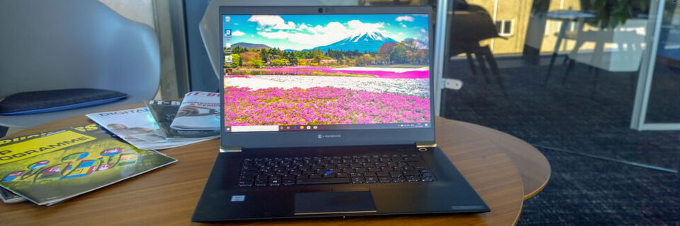 Das von Sharp hergesestellte IGZO-Panel in Toshiba Tecra X50 liefert eine maximale Helligkeit von 470 Das von Sharp hergesestellte IGZO-Panel in Toshiba Tecra X50 liefert eine maximale Helligkeit von 470